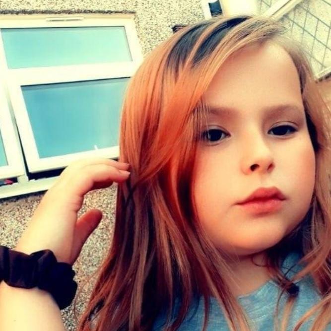 triplă crimă în Anglia, la o petrecere în pijamale