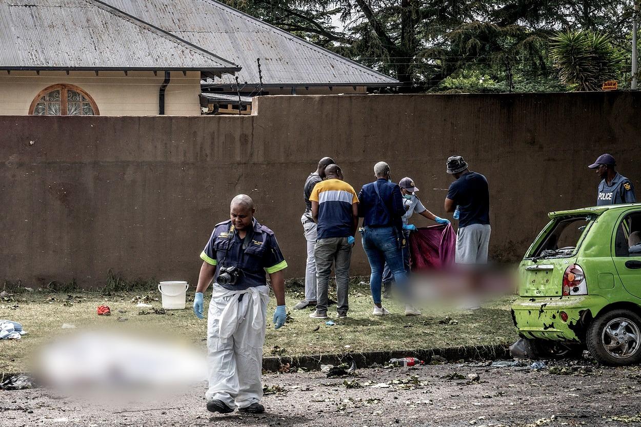 Cel puțin 10 morți și aproape 40 de persoane rănite, după ce o cisternă cu cu combustibil a explodat în aproprierea unui spital, în Africa
