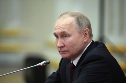 Vladimir Putin interzice, de la 1 februarie, exporturile de petrol rusesc către țările "neprietenoase"