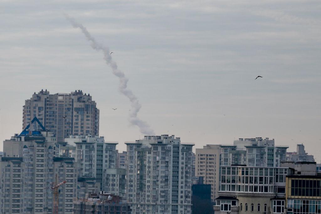 Nou atac masiv asupra Ucrainei. Rusia a lansat 120 de rachete din aer şi de pe mare. Explozii la Kiev