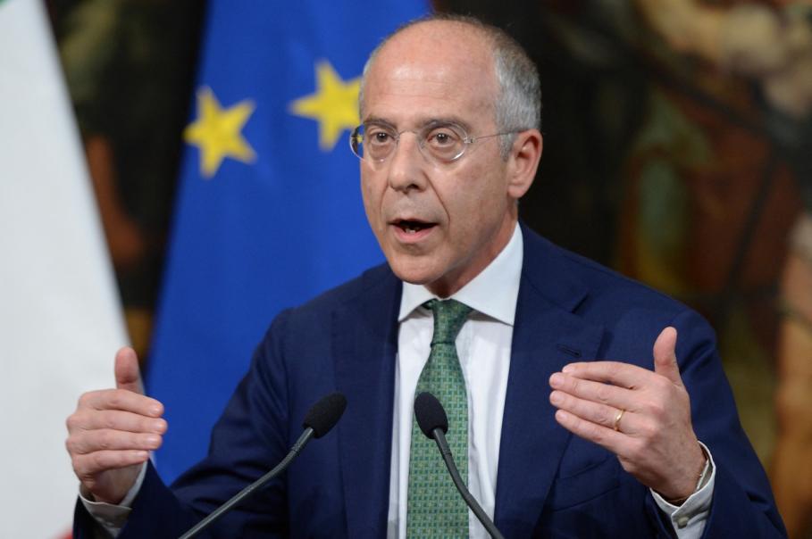 Reducerea preţurilor la energie "va dura ani". Şeful Enel: "Războiul arată cât de periculoasă este dependența de o singură sursă de energie" Reducerea preţurilor la energie "va dura ani". Şeful Enel: "Războiul arată cât de periculoasă este dependența de o singură sursă de energie"
