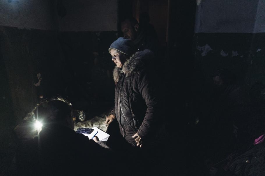 Peste 500 de localităţi din Ucraina încă sunt în beznă. ''Inamicul continuă să atace infrastructurile esenţiale ale ţării" Peste 500 de localităţi din Ucraina încă sunt în beznă. ''Inamicul continuă să atace infrastructurile esenţiale ale ţării"