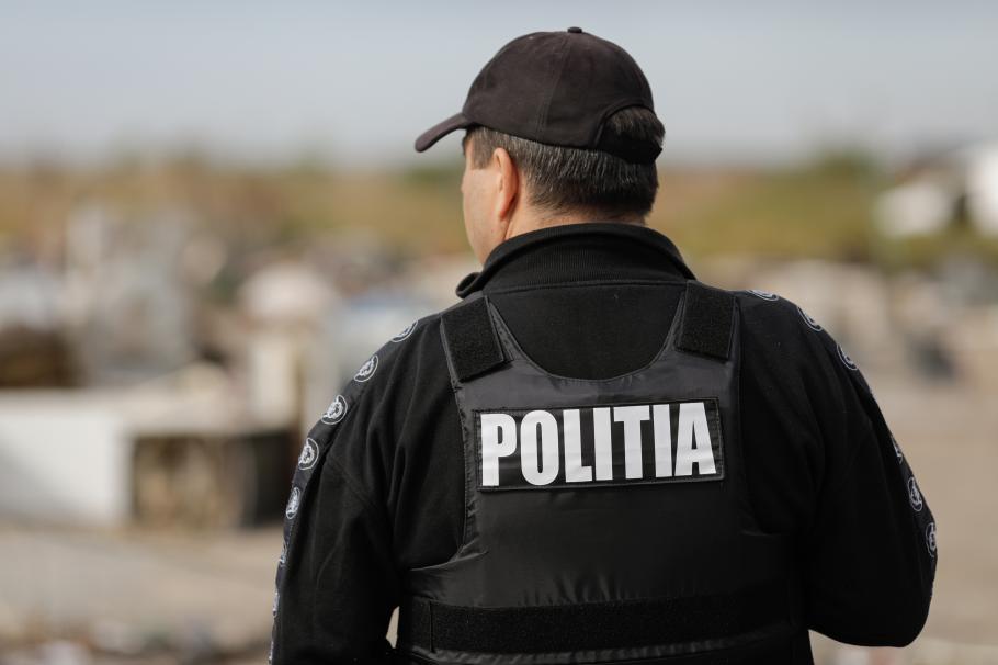 Şeful unui post de poliție din Olt, prins beat chiar în sediul Poliţiei Şeful unui post de poliție din Olt, prins beat chiar în sediul Poliţiei