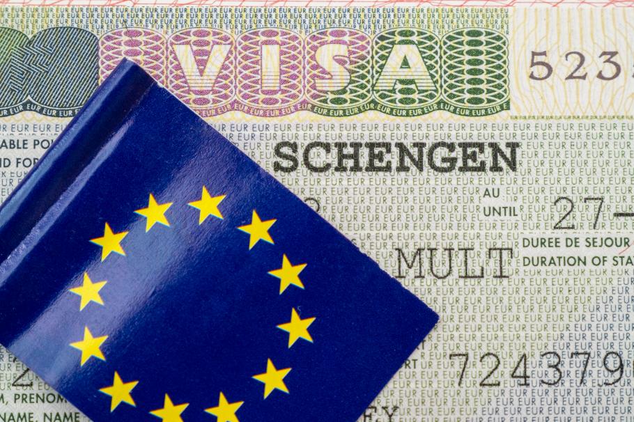Ziua Z pentru aderarea României la Schengen. Suspans și controverse în așteptarea deciziei finale Ziua Z pentru aderarea României la Schengen. Suspans și controverse în așteptarea deciziei finale