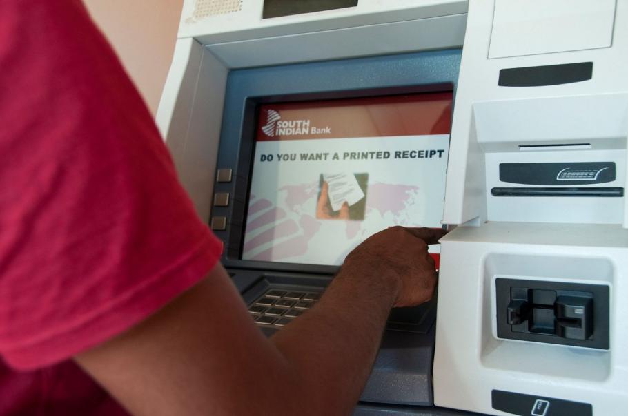 Primul ATM care oferă monede din aur, inaugurat în India: o monedă de 100 de grame valorează 7.000 de dolari Primul ATM care oferă monede din aur, inaugurat în India: o monedă de 100 de grame valorează 7.000 de dolari