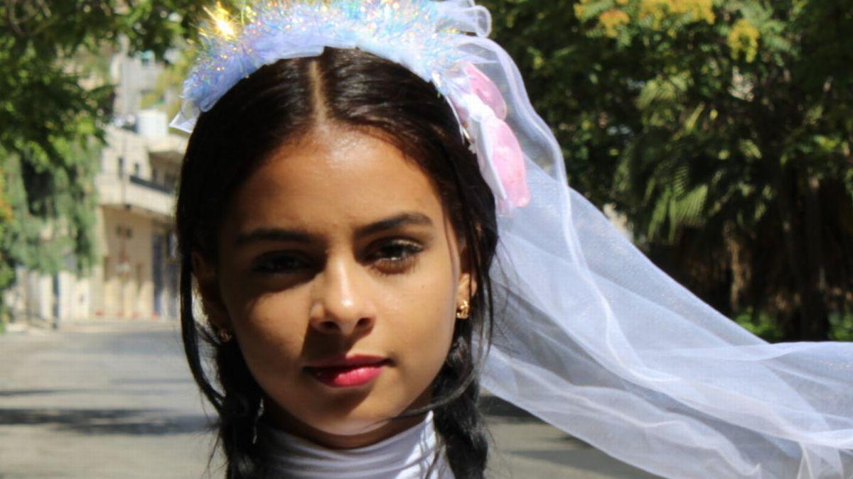 O copilă de 11 ani, forţată să se mărite după ce sora ei şi-a dat foc refuzând căsătoria aranjată de părinţi