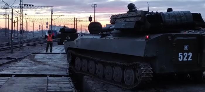 VIDEO. Rusia anunță că o parte din soldați se retrag de la granița cu Ucraina
