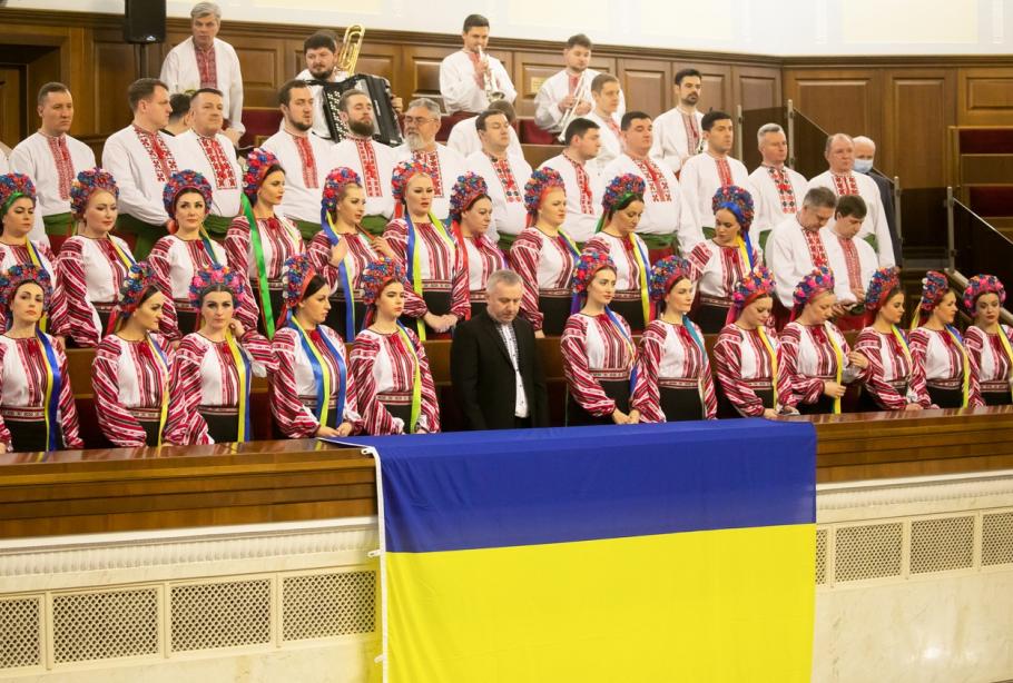 Ucrainenii nu se tem de o invazie a Rusiei. Au înălțat drapele și au cântat imnul, de Ziua Unității Ucrainenii nu se tem de o invazie a Rusiei. Au înălțat drapele și au cântat imnul, de Ziua Unității