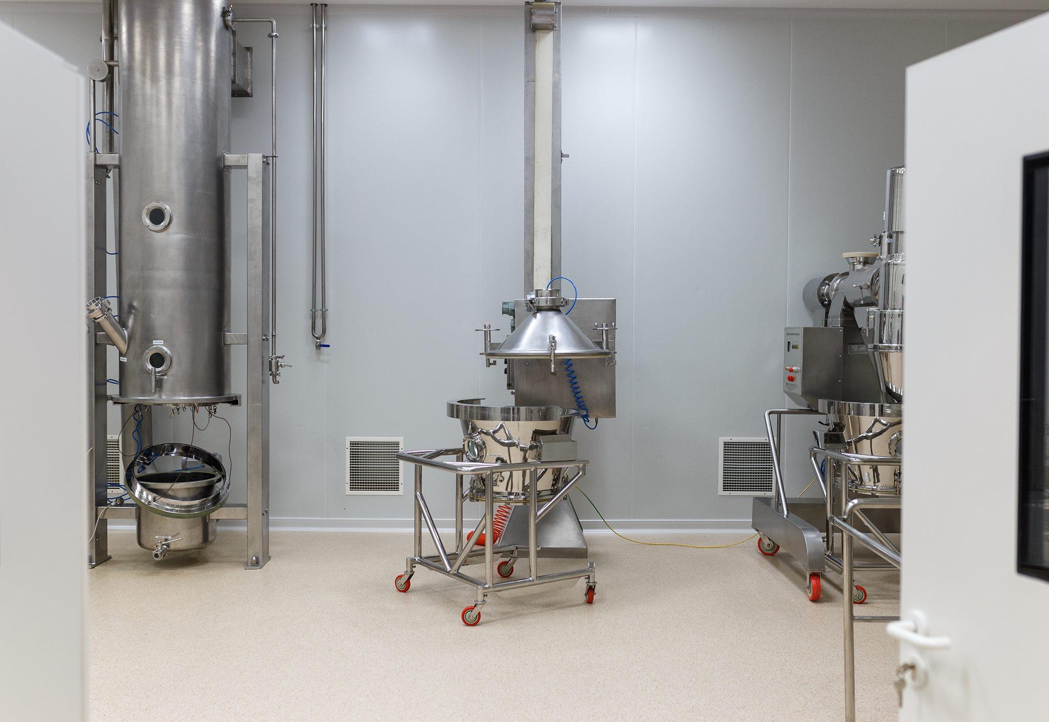 Povestea incredibilă a medicului român care își lasă toată averea angajaților