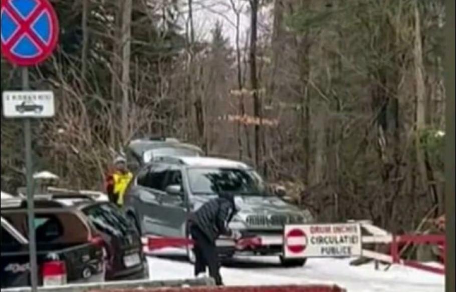 De ce sunt revoltaţi şoferii pe bariera către Cota 1400 din Sinaia. Un bărbat a taiat-o cu flexul la coborâre