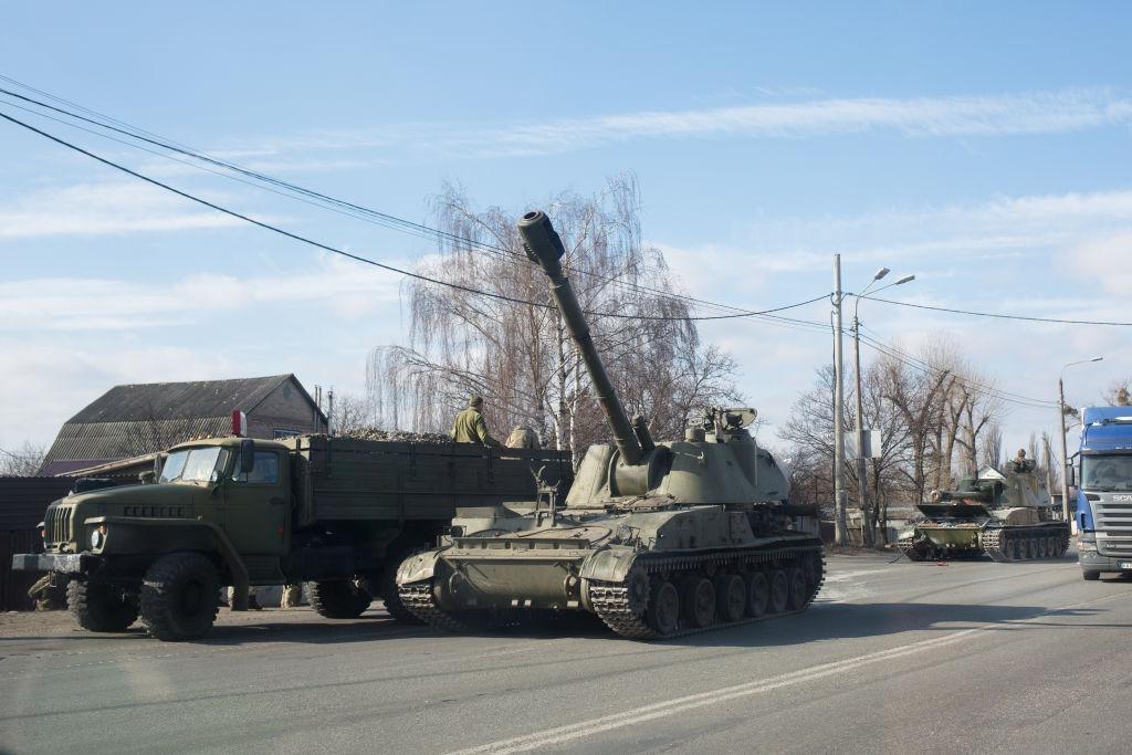 Tancuri ruseşti în Ucraina, în a doua zi de război