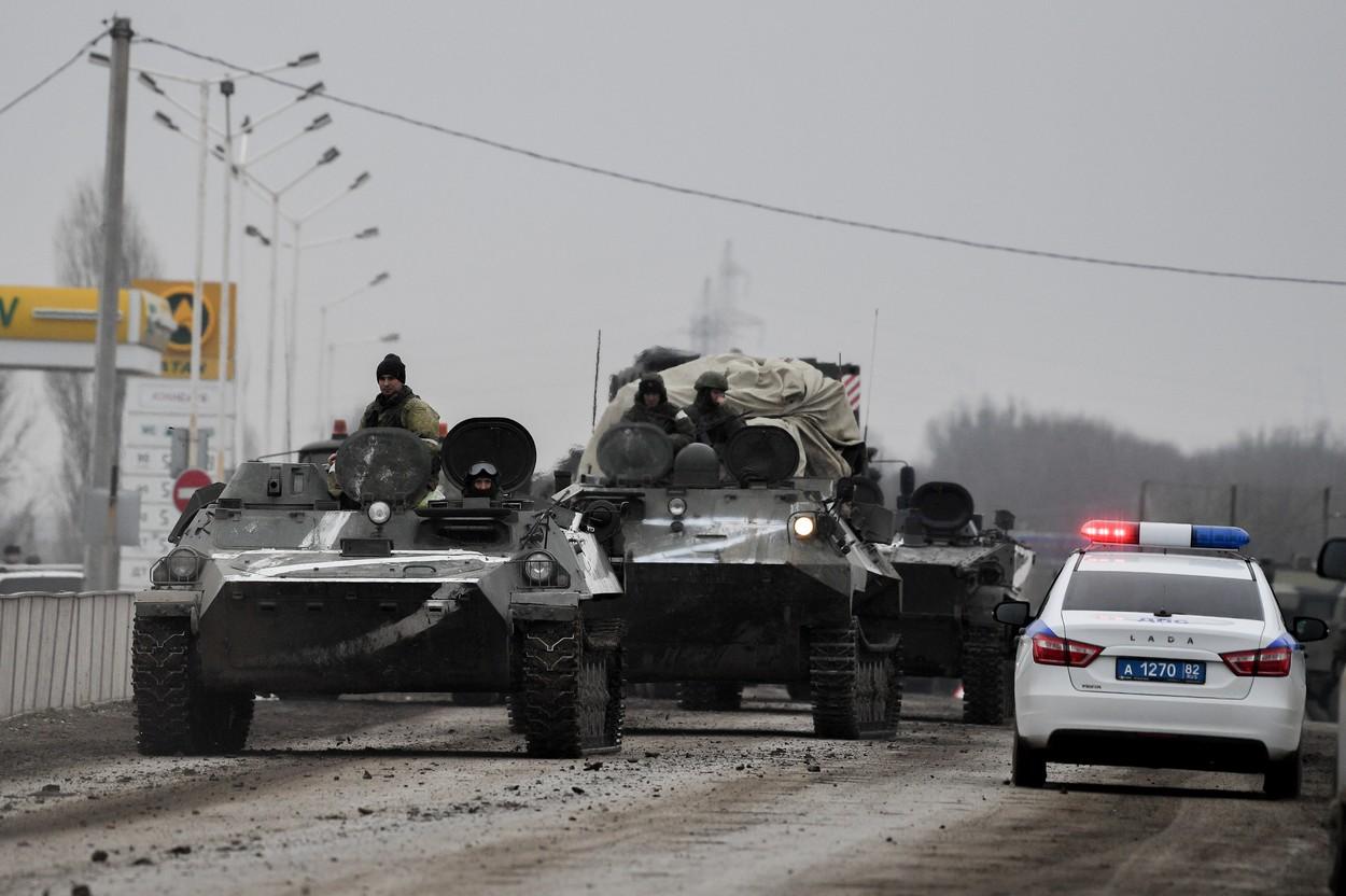 Tancuri rusești observate în nordul Crimeei
