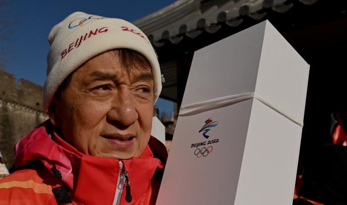 Jackie Chan a purtat torţa olimpică pe Marele Zid Chinezesc
