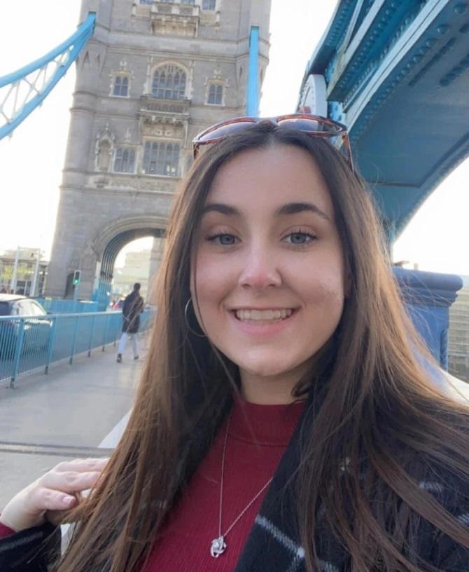 Tânără de 19 ani, ucisă din senin în Marea Britanie