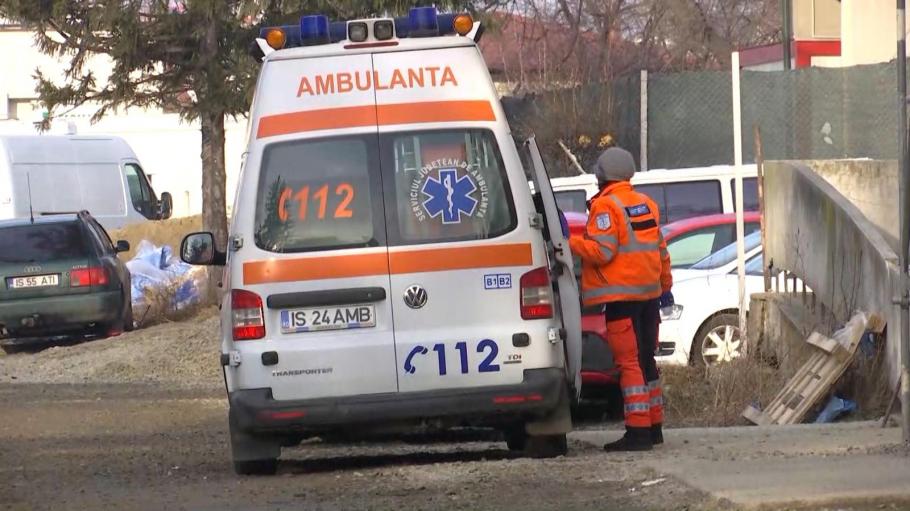 Medic de la UPU Botoşani, luat cu ambulanţa în timpul gărzii. A fost transportat la Iaşi, cu o serie de afecţiuni la nivelul cordului Medic de la UPU Botoşani, luat cu ambulanţa în timpul gărzii. A fost transportat la Iaşi, cu o serie de afecţiuni la nivelul cordului