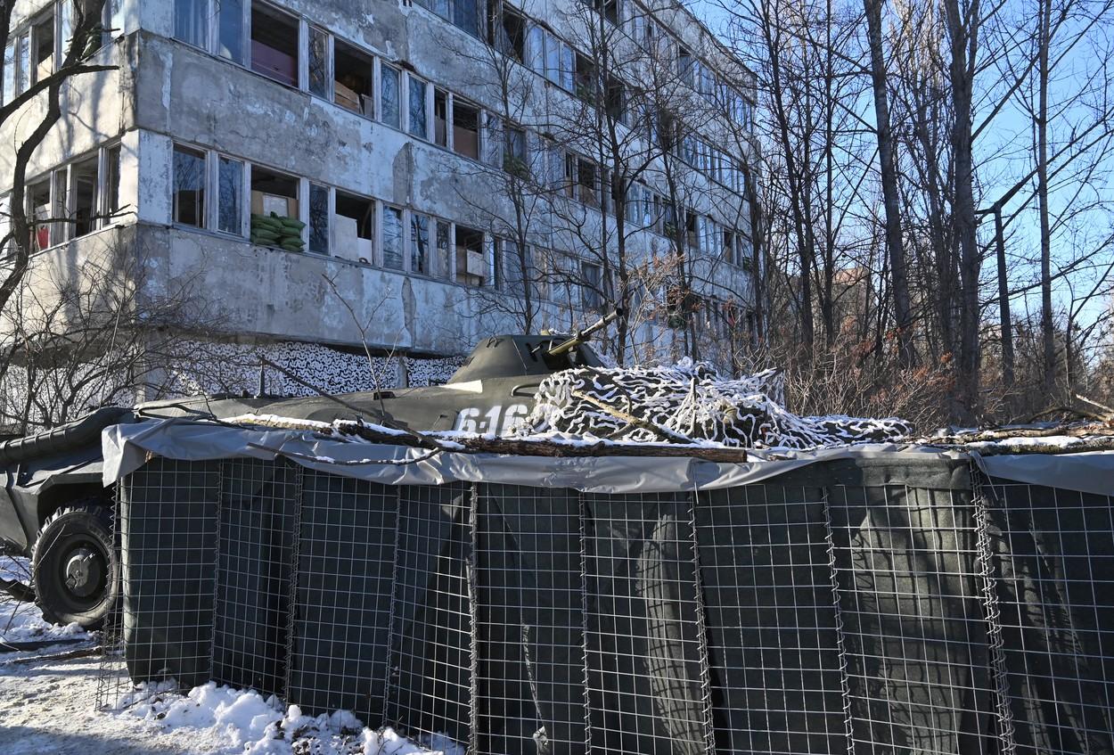 Soldații ucraineni se pregătesc de război în „Orașul fantomă” de la Cernobîl
