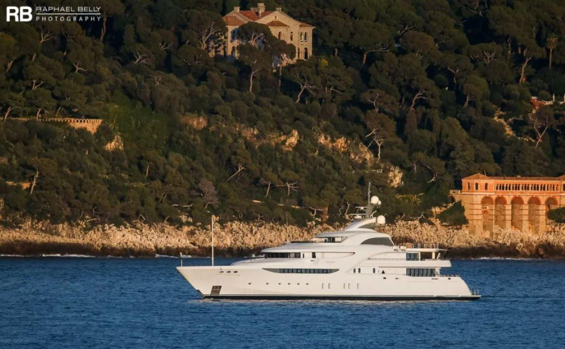 Iahtul de lux al lui Vladimir Putin a plecat repede din Germania