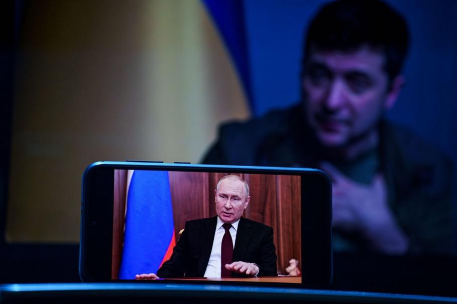 Ucraina, gata să renunţe la intrarea în NATO dacă ONU şi ţările vecine îi garantează securitatea. Lavrov spune că Putin e dispus să se întâlnească cu Zelenski Ucraina, gata să renunţe la intrarea în NATO dacă ONU şi ţările vecine îi garantează securitatea. Lavrov spune că Putin e dispus să se întâlnească cu Zelenski