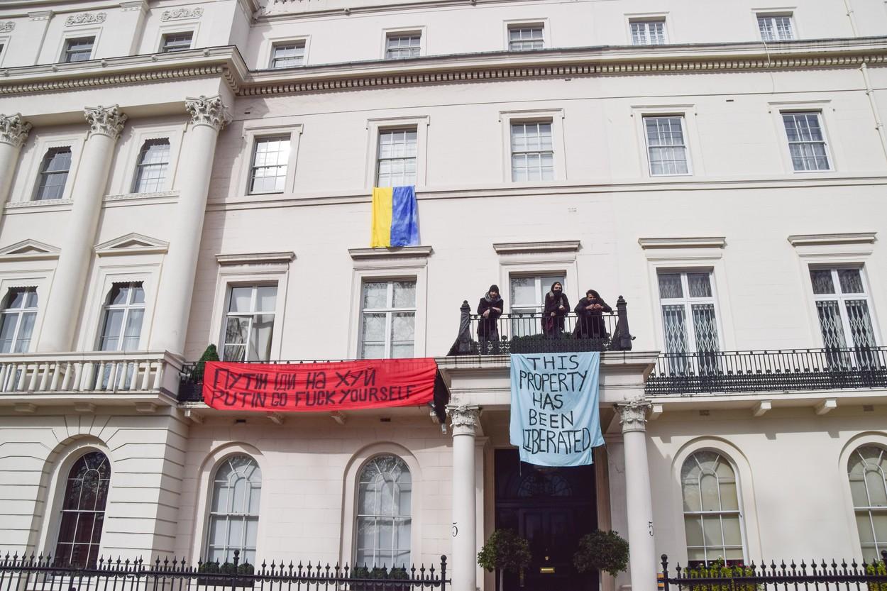 Vila din Londra a oligarhului Oleg Deripaska a fost ocupată de un grup de anarhiști