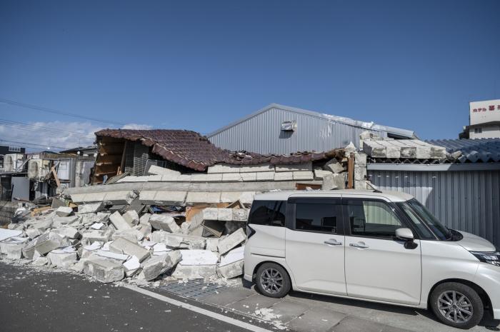 4 morți și peste 100 de răniți în cutremurul violent cu magnitudinea 7,4 care a lovit Japonia