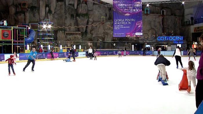 Distracție pe patine, în mall, în al doilea weekend fără restricții