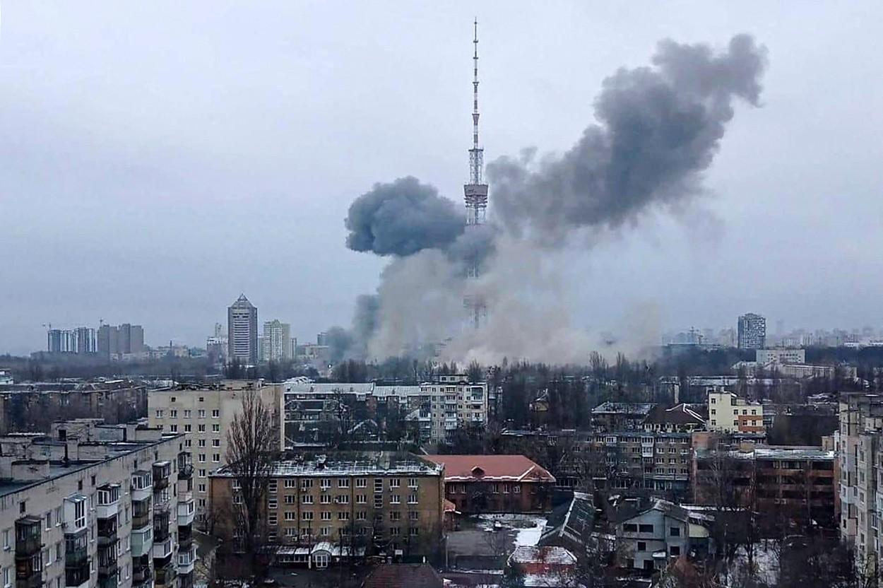 Război Rusia - Ucraina, ziua 7. Rachetele au lovit un spital în Harkov, în timp ce uriașul convoi de blindate rusești se apropie de Kiev