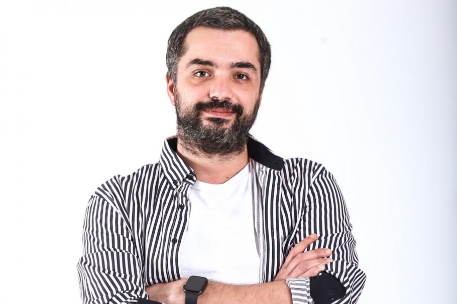 Un nou personaj incomod se infiltrează în povestea serialului Adela Un nou personaj incomod se infiltrează în povestea serialului Adela