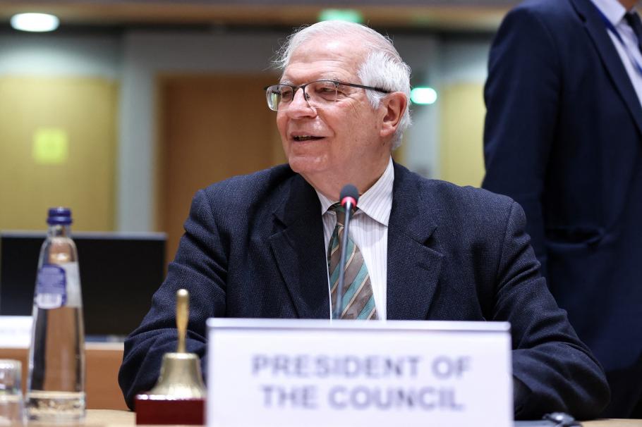Forţă militară a UE de 5000 de soldaţi şi creştere a cheltuielilor de apărare. Strategia, adoptată azi de Bruxelles Forţă militară a UE de 5000 de soldaţi şi creştere a cheltuielilor de apărare. Strategia, adoptată azi de Bruxelles