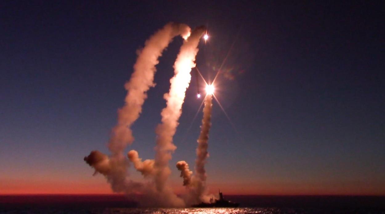 Război Rusia - Ucraina. Moscova anunţă noi atacuri cu rachete, din Marea Neagră