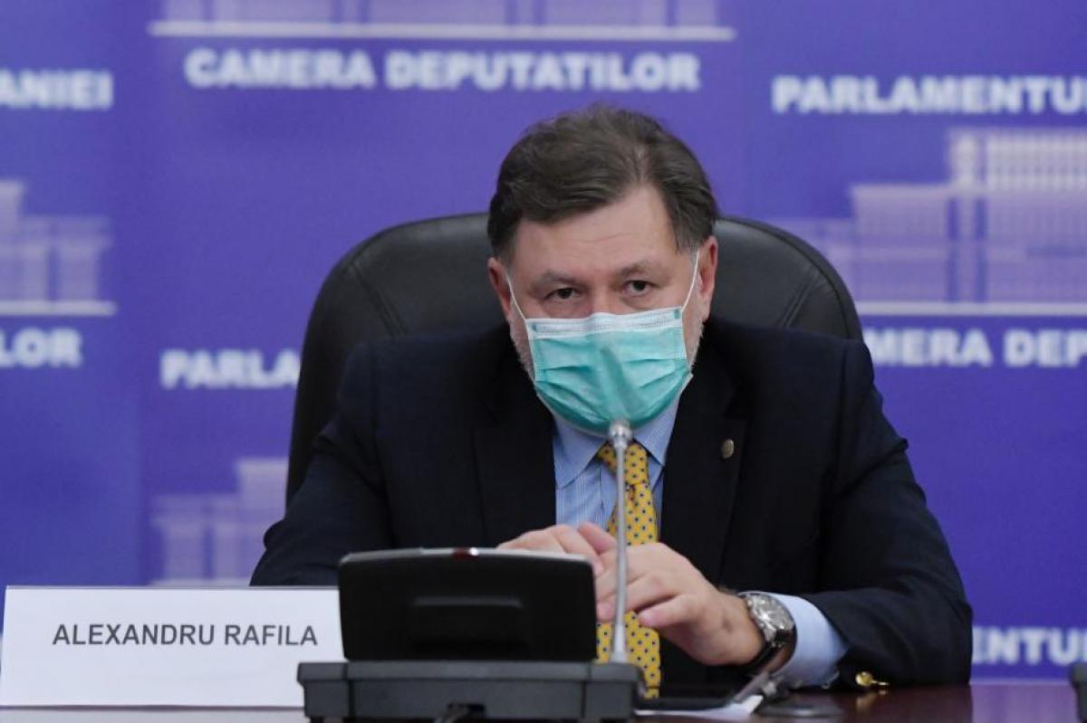 Rafila, despre vaccinul anti-COVID: "Nu cred că este momentul să discutăm în România despre a patra doză" Rafila, despre vaccinul anti-COVID: "Nu cred că este momentul să discutăm în România despre a patra doză"