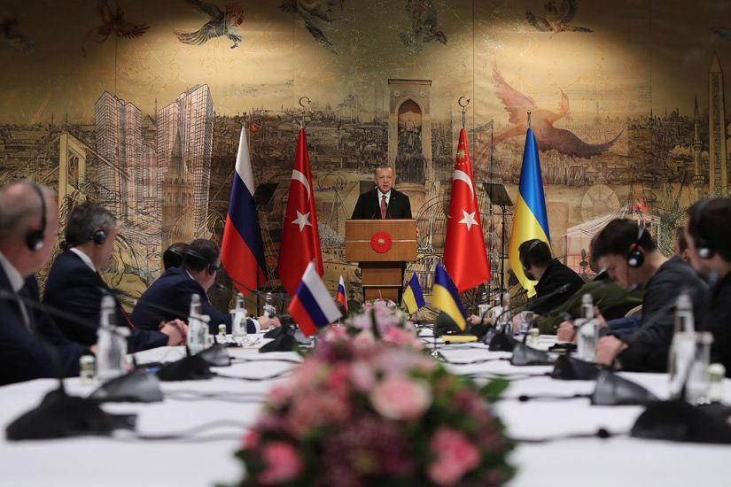 negocieri de pace în Turcia, între Rusia și Ucraina