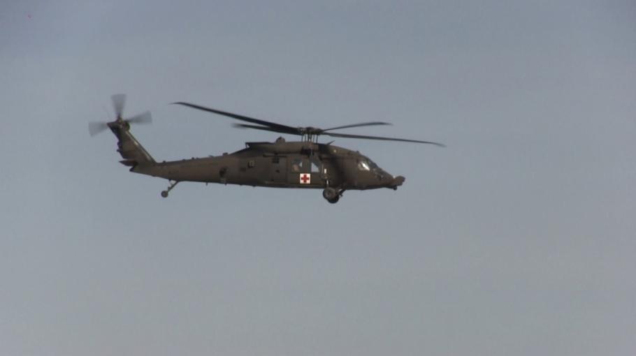 Panică la Constanţa după ce un elicopter Black Hawk a survolat minute în şir zona Spitalului Judeţean. Ce misiune ar fi avut - VIDEO Panică la Constanţa după ce un elicopter Black Hawk a survolat minute în şir zona Spitalului Judeţean. Ce misiune ar fi avut - VIDEO