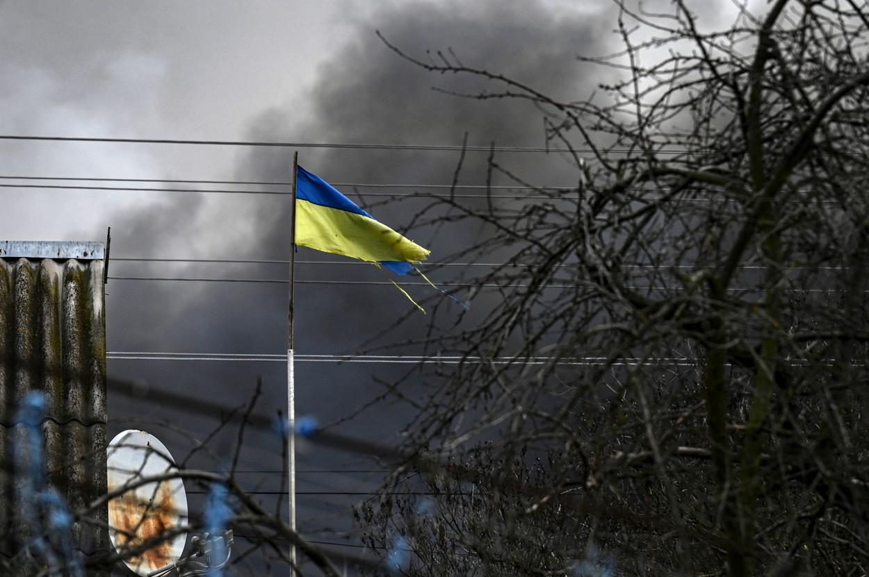 Noi bombardamente asupra Kievului / Rusia a blocat reţelele de socializare occidentale pe teritoriul său