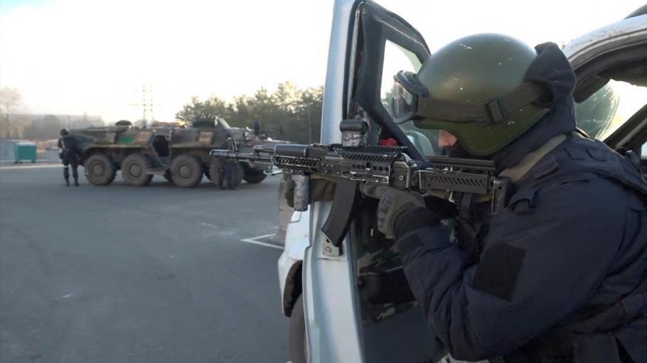 Serviciul de Securitate al Ucrainei ar fi arestat un grup prorus care intenţiona să înfiinţeze noi "republici populare" în vestul ţării Serviciul de Securitate al Ucrainei ar fi arestat un grup prorus care intenţiona să înfiinţeze noi "republici populare" în vestul ţării