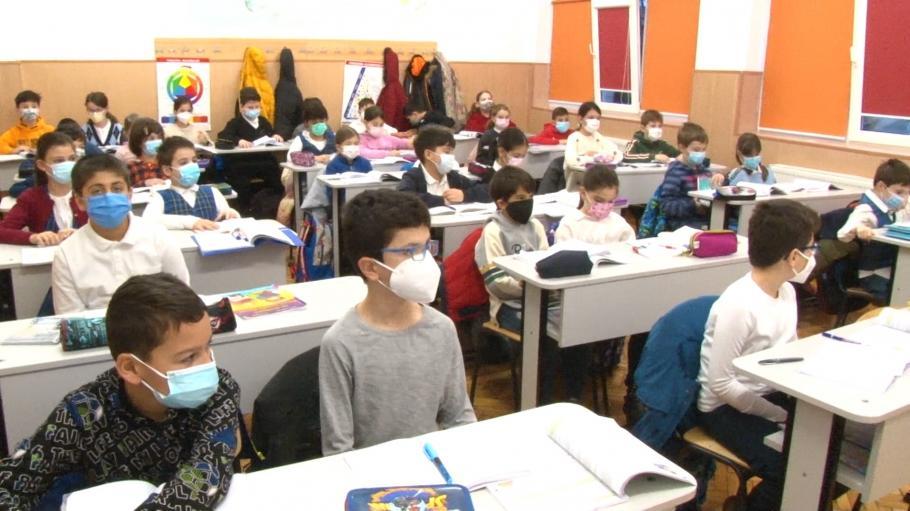 Se schimbă regulile pentru elevi în şcoli Se schimbă regulile pentru elevi în şcoli