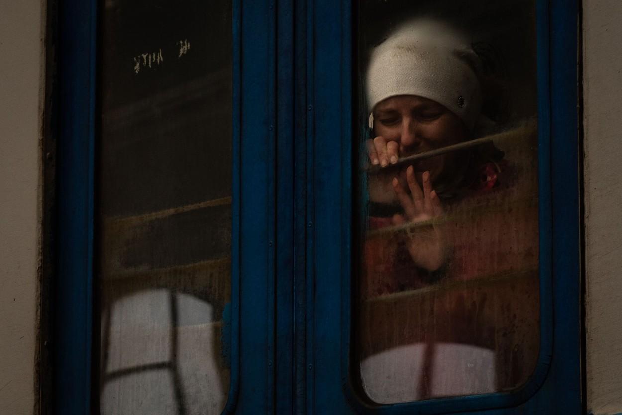 Mii de refugiaţi fug de războiul din Ucraina