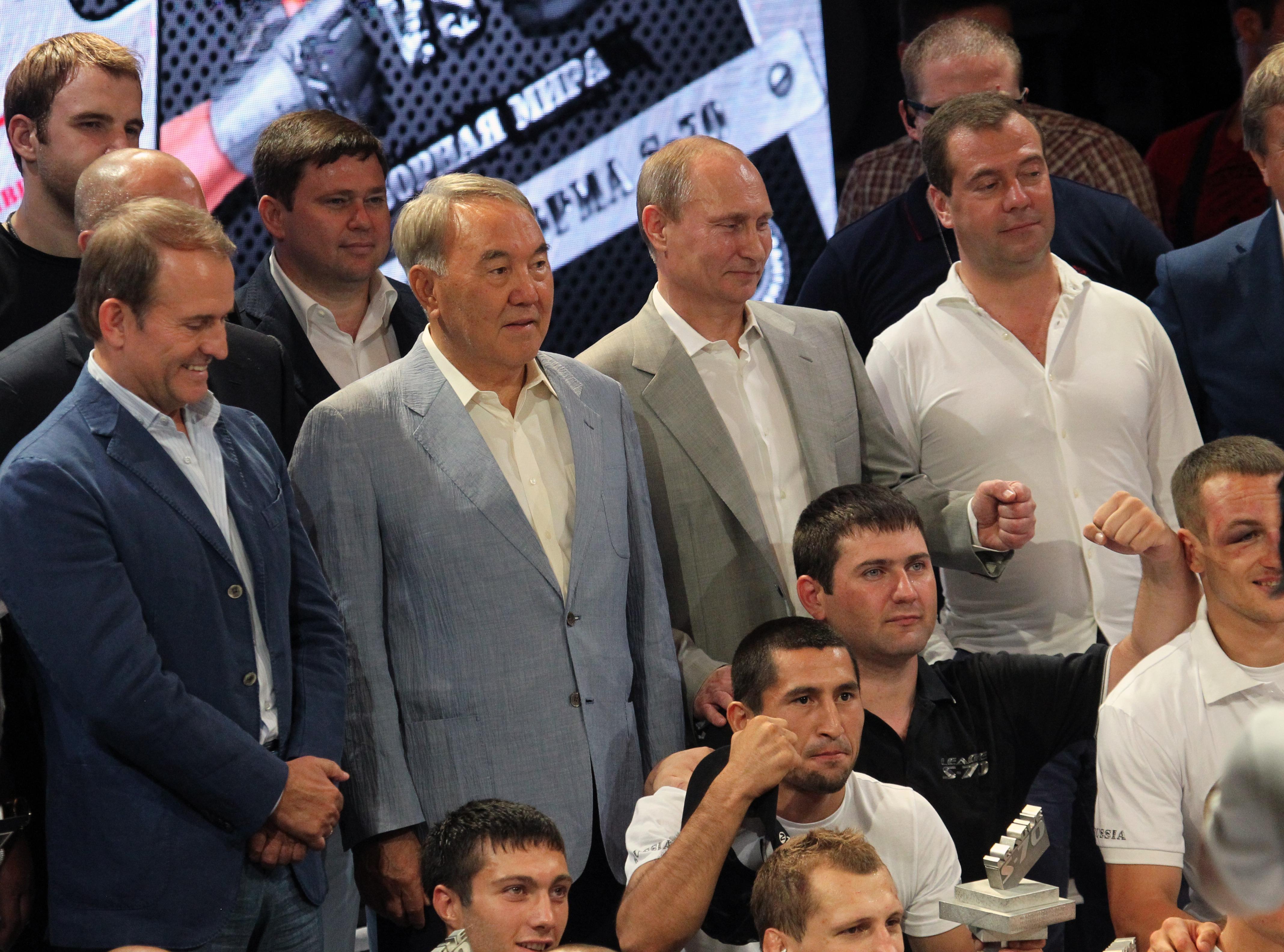 ”Prințul întunericului”. Cine este de fapt Viktor Medvedchuk și de ce arestarea sa este decisivă pentru războiul din Ucraina