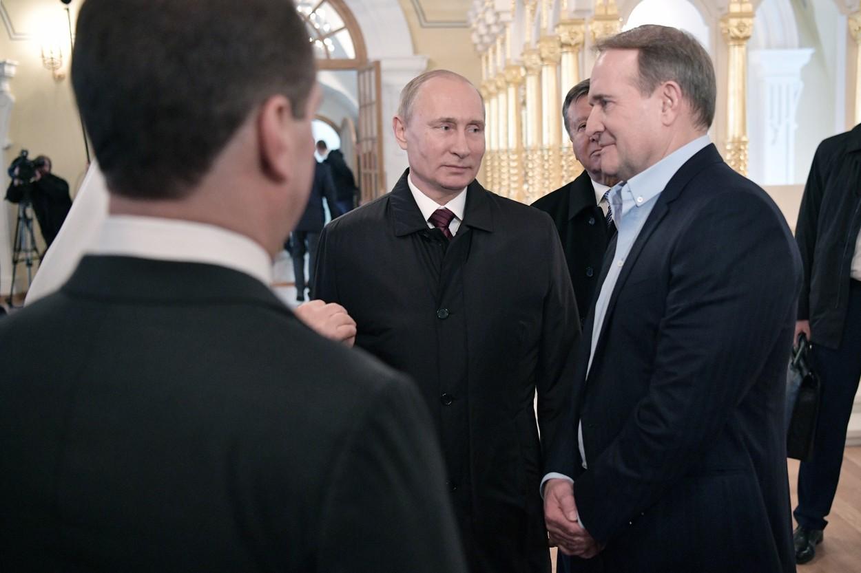 ”Prințul întunericului”. Cine este de fapt Viktor Medvedchuk și de ce arestarea sa este decisivă pentru războiul din Ucraina