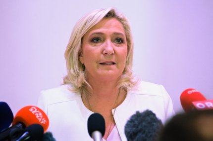 Marine Le Pen anunță ca va retrage Franța din unele structuri NATO odată aleasă preşedinte. Cere o apropiere strategică între NATO şi Rusia