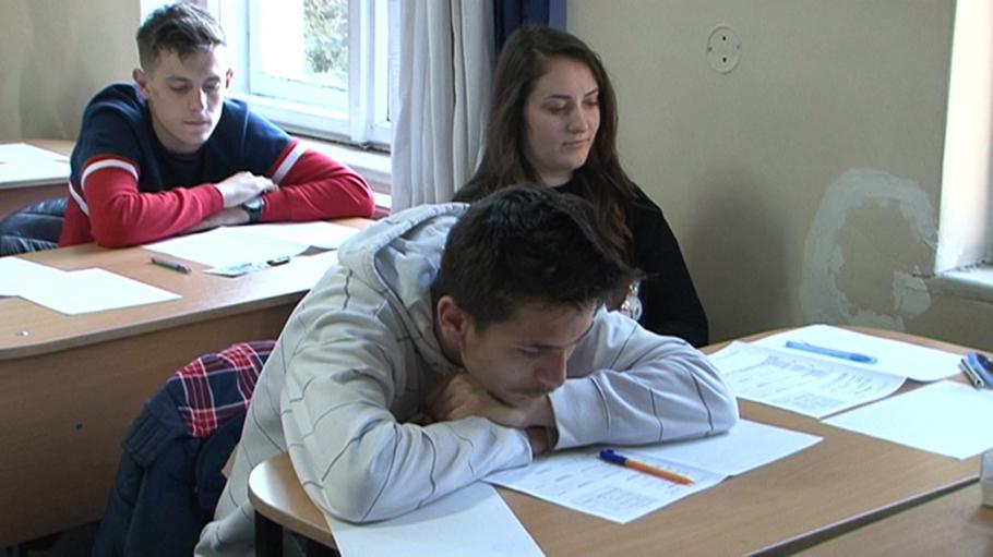 Rezultate Simulare BAC şi Evaluare Naţională 2022 mai slabe decât anul trecut, cu două excepţii Rezultate Simulare BAC şi Evaluare Naţională 2022 mai slabe decât anul trecut, cu două excepţii