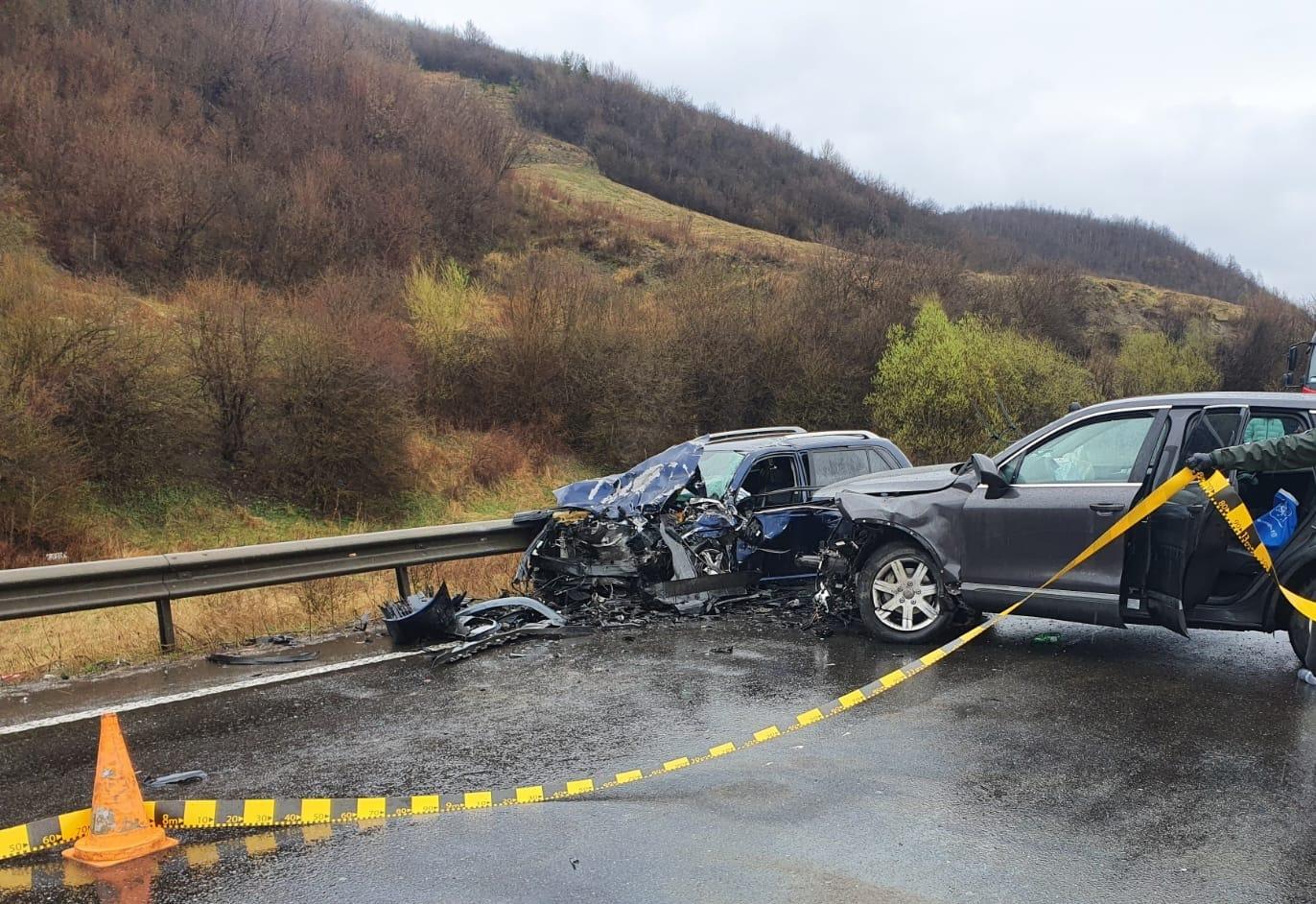 Accident grav la intrare în oraşul Gura Humorului. Trei persoane au ajuns de urgenţă la spital