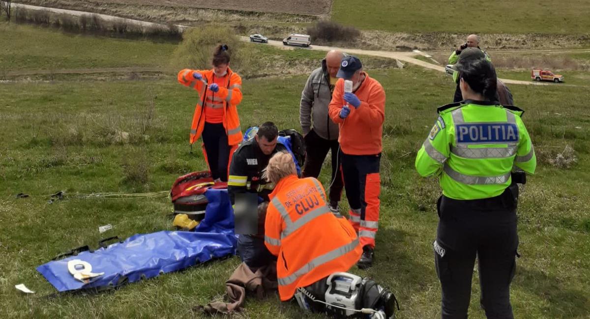 Bărbat căzut cu parapanta în comuna Jichişu de Jos Bărbat căzut cu parapanta în comuna Jichişu de Jos