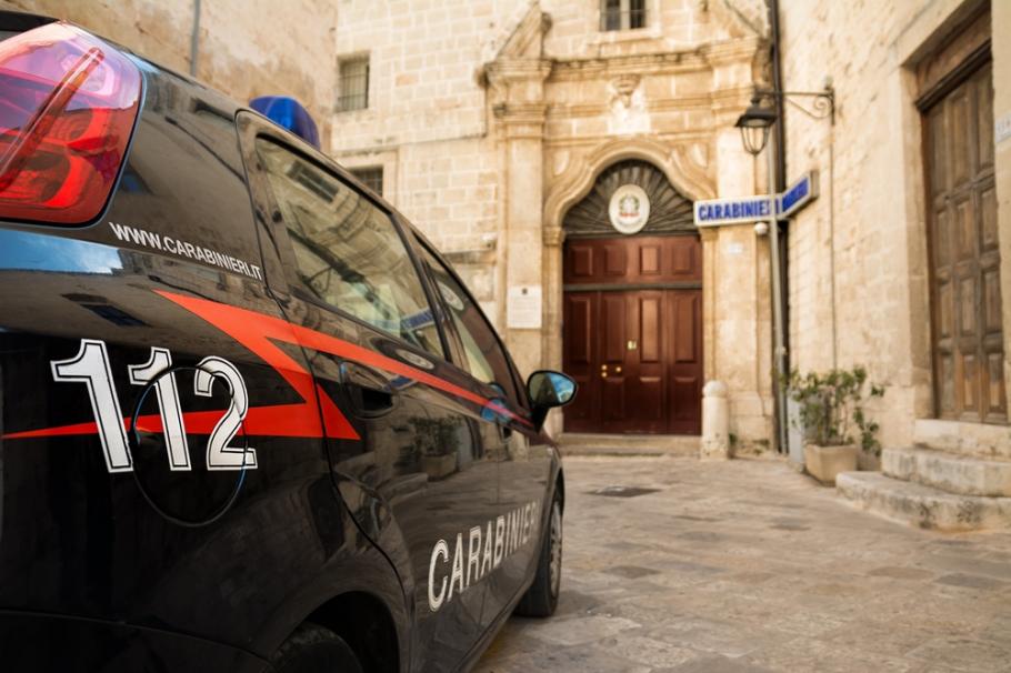 Român de 43 de ani, împuşcat în faţa casei de un pensionar italian Român de 43 de ani, împuşcat în faţa casei de un pensionar italian