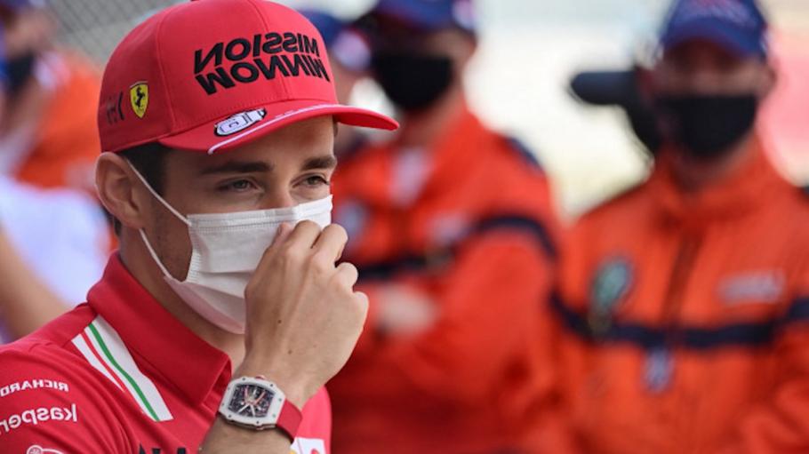 Liderul mondial din Formula 1, jefuit în timp ce semna autografe. Charles Leclerc a rămas fără ceasul de 300.000 de euro Liderul mondial din Formula 1, jefuit în timp ce semna autografe. Charles Leclerc a rămas fără ceasul de 300.000 de euro