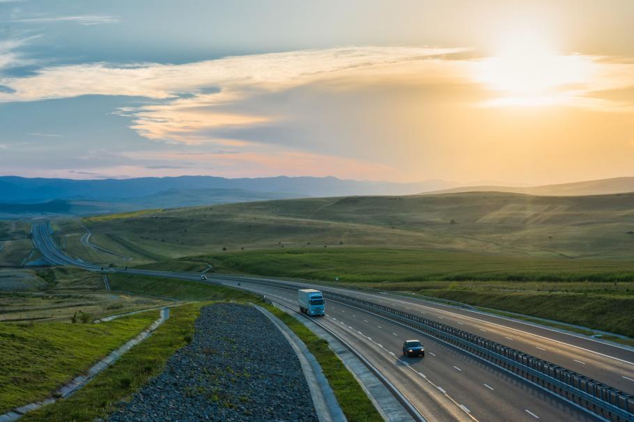 Câţi kilometri de autostradă are România. Peste 5% din lungimea drumurilor naţionale este de mare viteză Câţi kilometri de autostradă are România. Peste 5% din lungimea drumurilor naţionale este de mare viteză