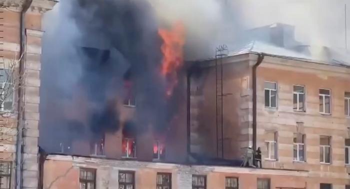 Șase morți și 10 persoane dispărute într-un incendiu la un institut de cercetare în domeniul Apărării din Rusia