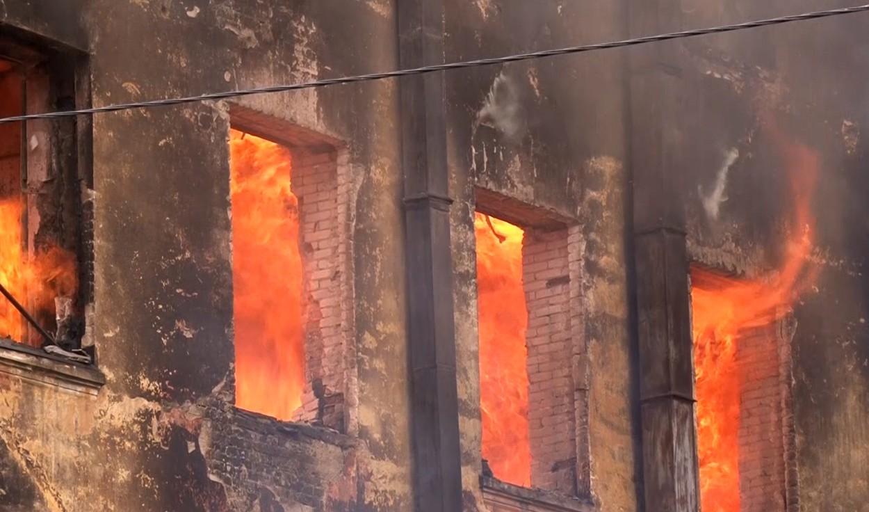 Șase morți și 10 persoane dispărute într-un incendiu la un institut de cercetare în domeniul Apărării din Rusia