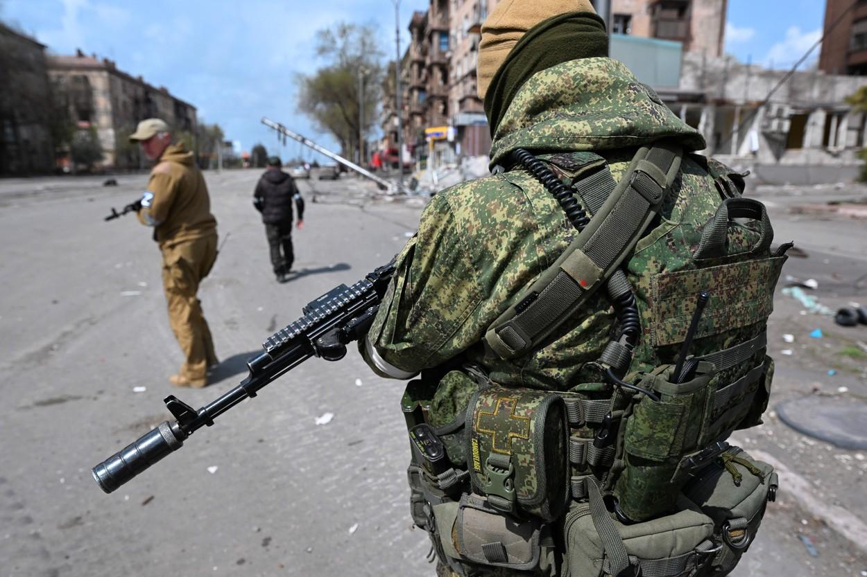 Rușii au respins propunerea unui armistițiu de Paște. Volodimir Zelenski: "Ne păstrăm speranţa că viaţa va învinge moartea"