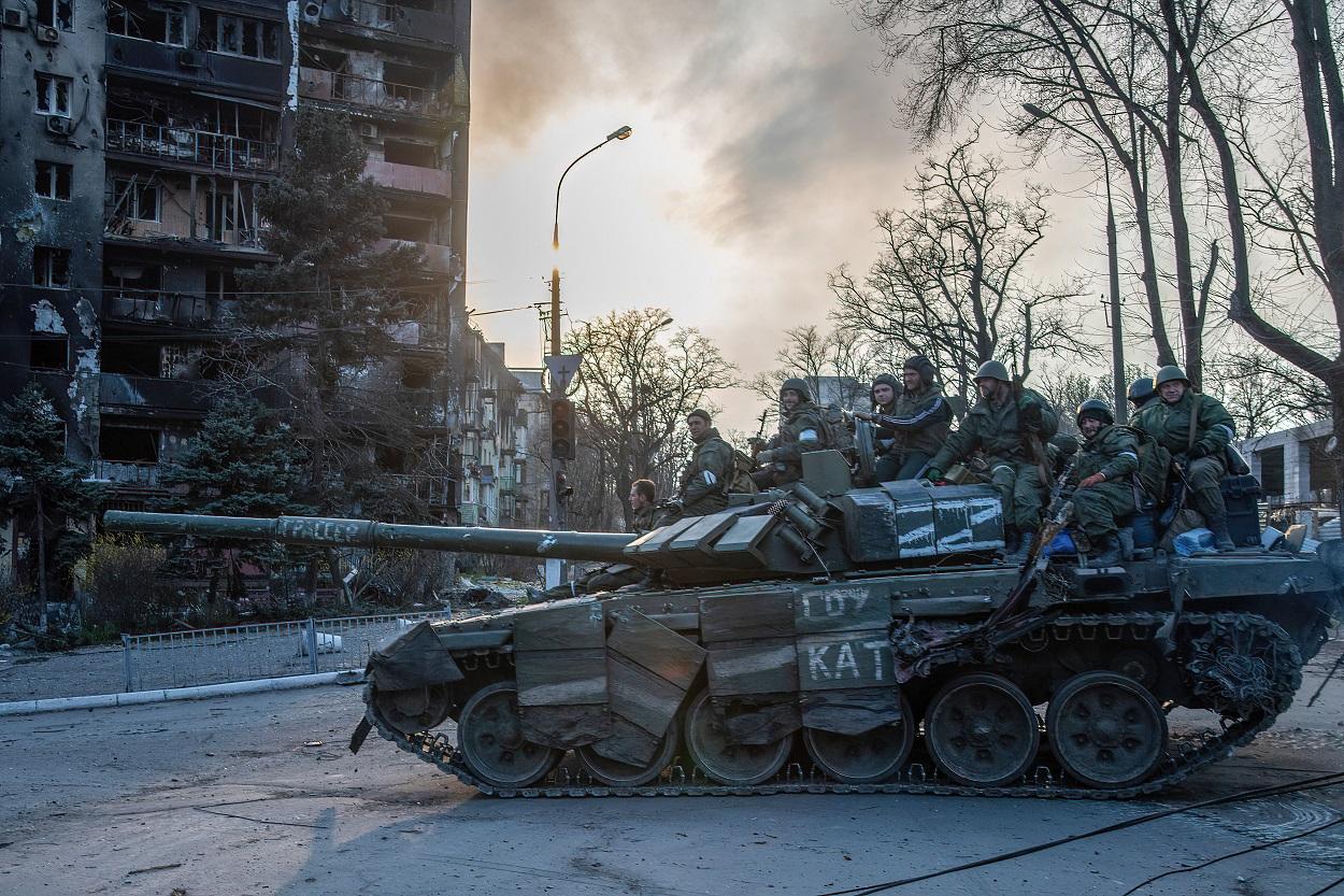 Rusia anunță încetarea focului pentru a permite civililor să părăsească oțelăria Azovstal din Mariupol