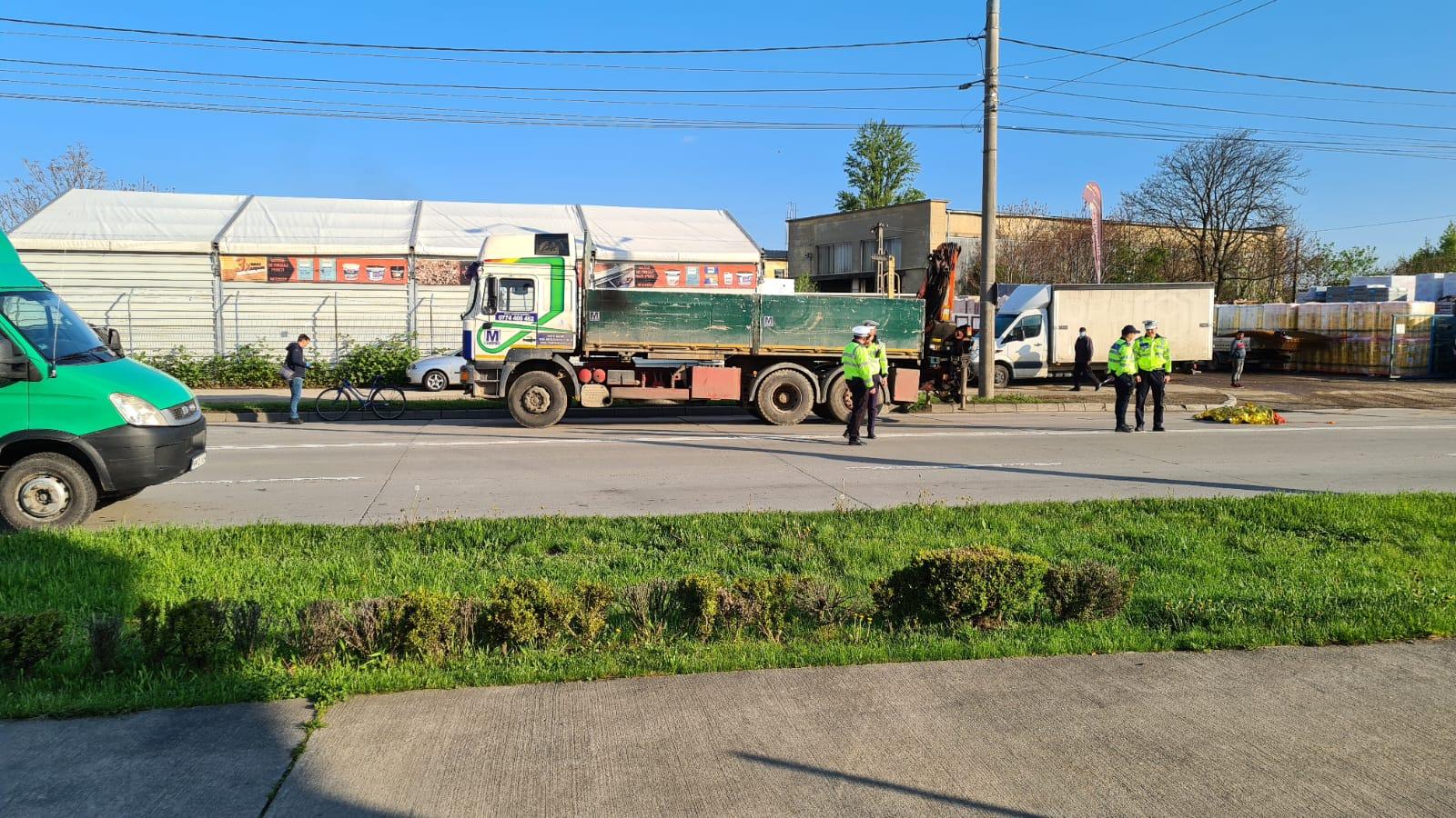 Biciclist din Satu Mare, omorât după ce a fost lovit de TIR. La volan se afla un tânăr de 25 de ani